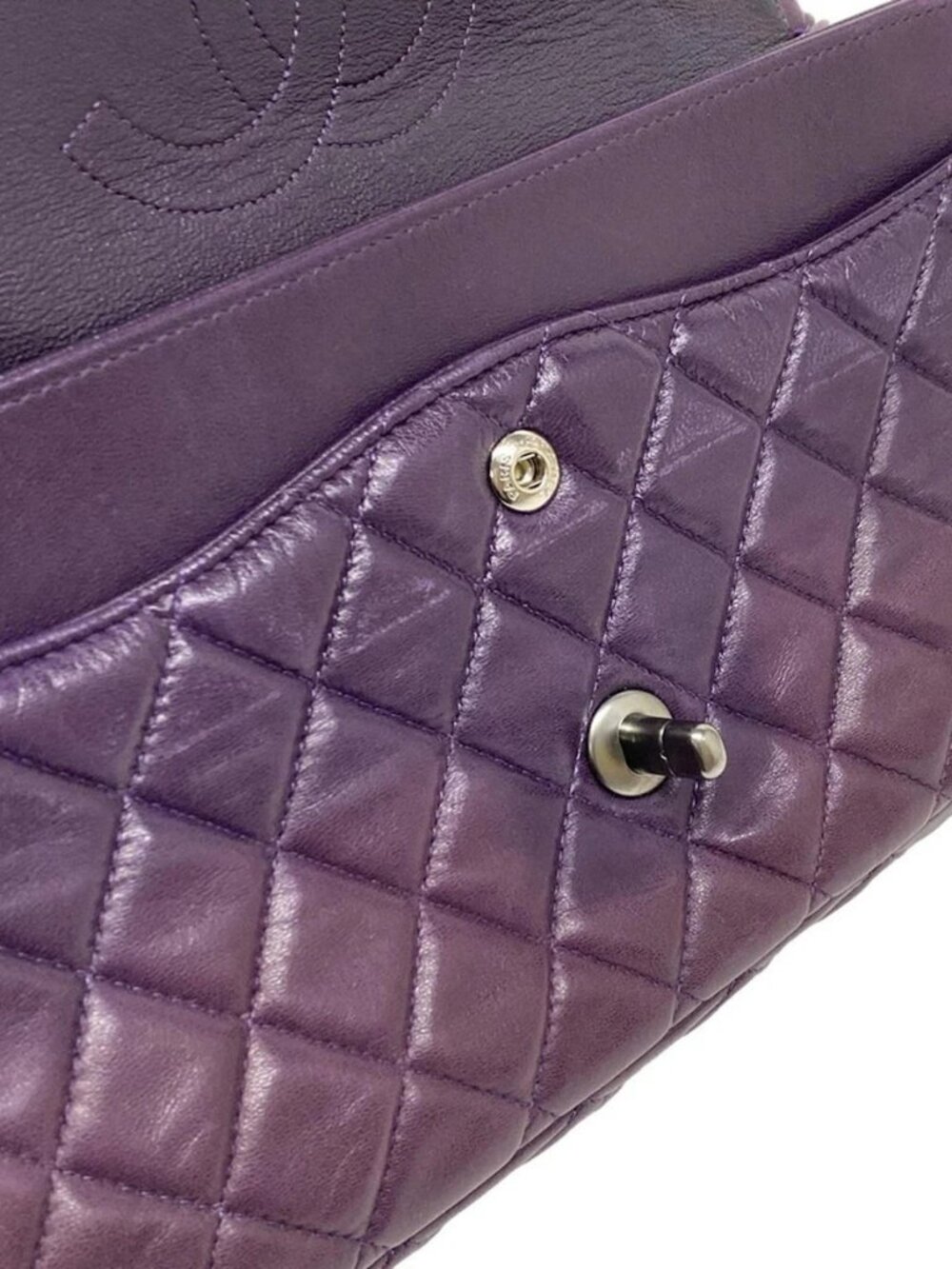 CHANEL Double Flap Matelasse A01112 Purple Lambskin Shoulder Bag - Picture 13 of 16